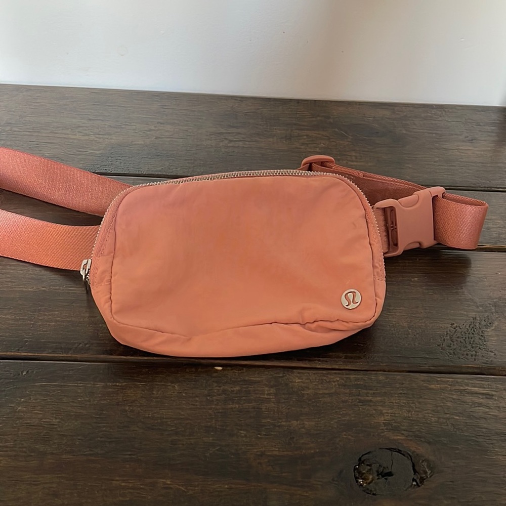 Lululemon Belt bag